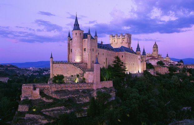 alcazar de segovia castle
