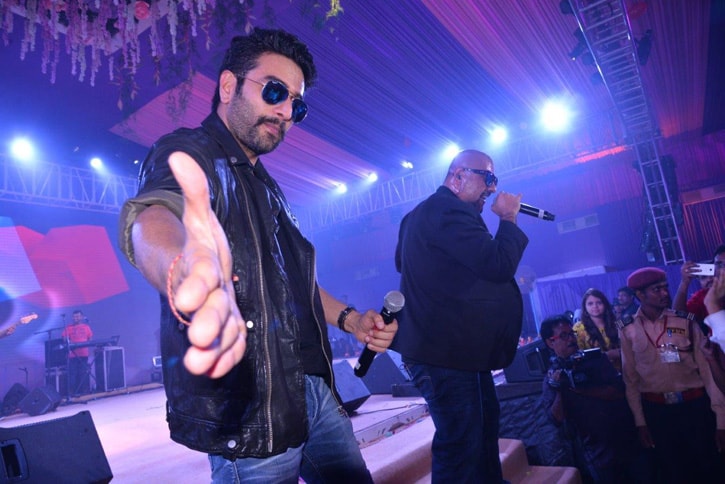 celebrity performance in wedding