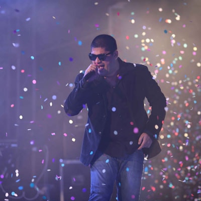 Singer live performance