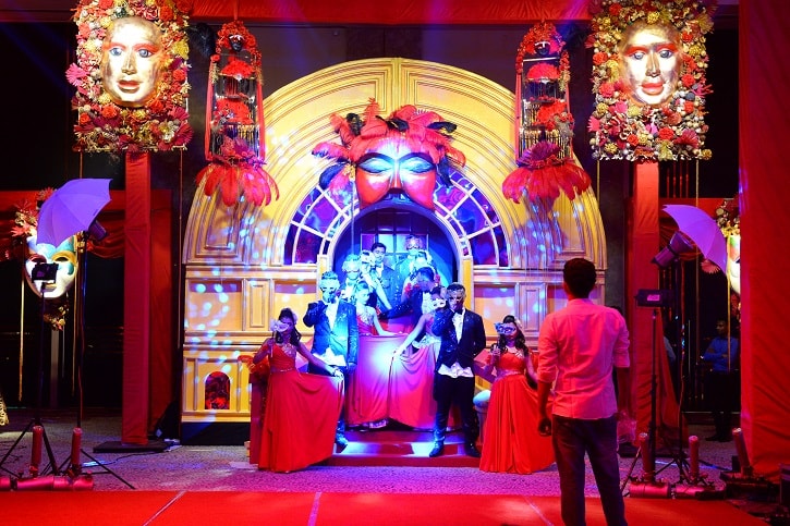 masquerade theme party