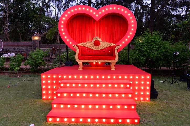 moulin rouge theme party
