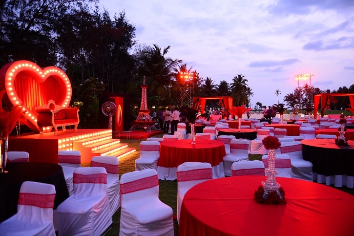 moulin rouge theme